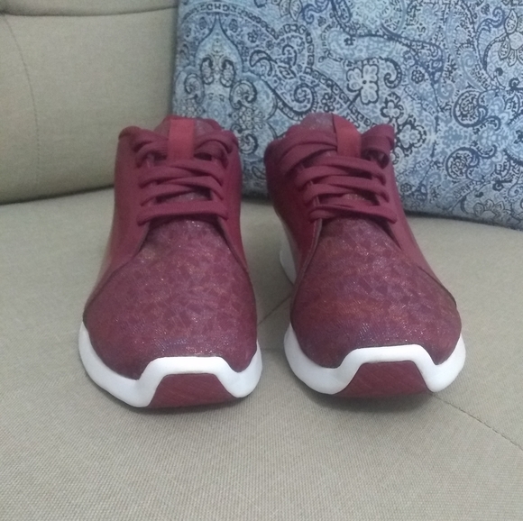 Puma ST Trainer Evo Gleam sneakers red plum gold NWOT - Picture 3 of 8